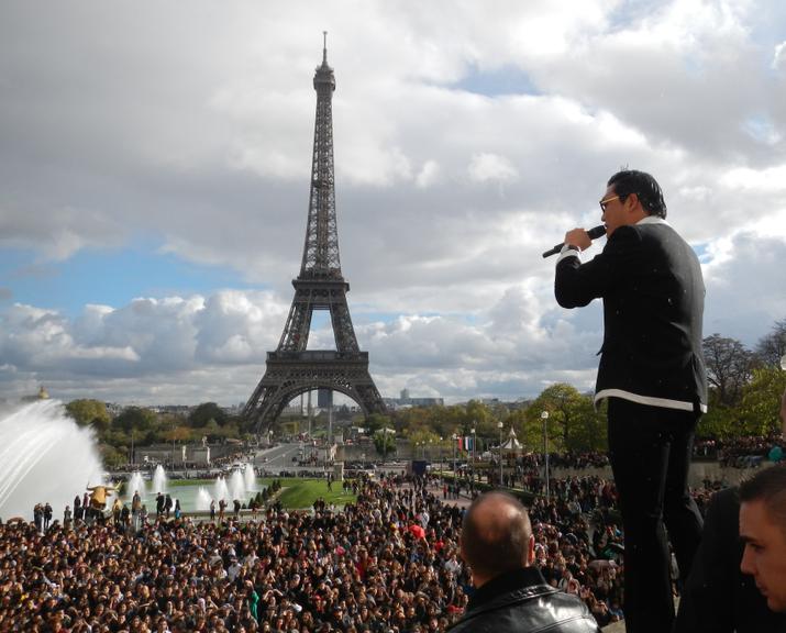 Apresentação de ‘Gangnam Style’ em Paris