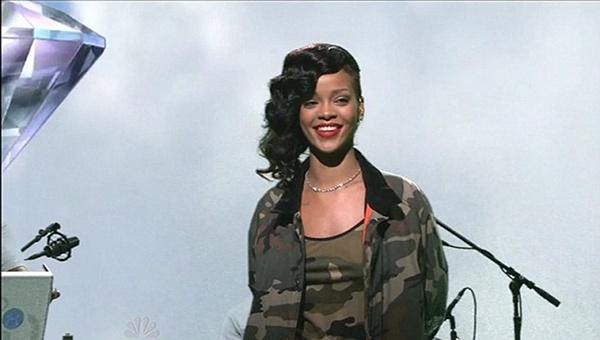 Rihanna no Saturday Night Live