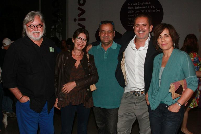 Orlando Morais e Gloria Pires com amigos