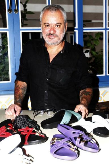 Mauro Freire lança coleção de sandálias em São Paulo
