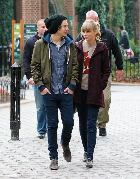 Taylor Swift e Harry Styles no Central Park, em Nova York