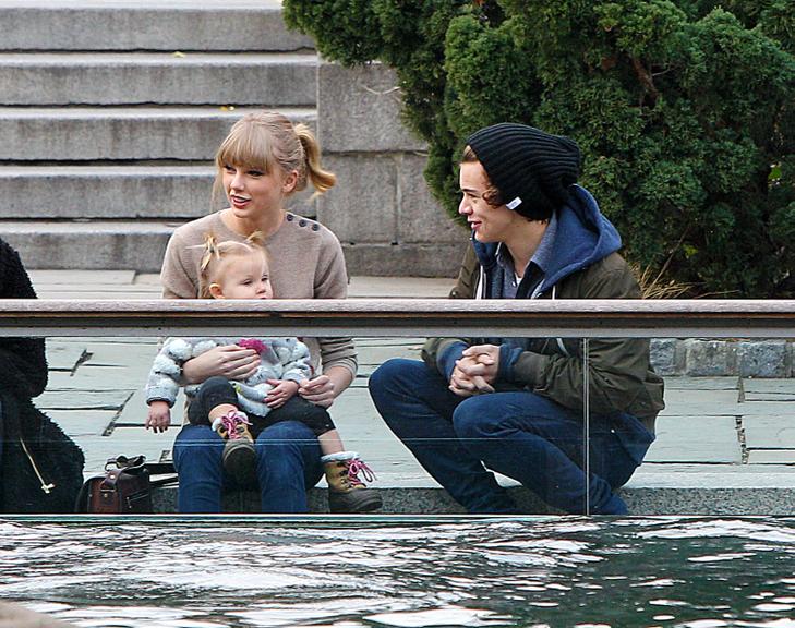 Taylor Swift e Harry Styles no Central Park, em Nova York