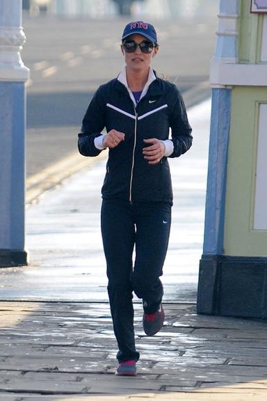 Pippa Middleton corre pelas ruas de Londres, Inglaterra
