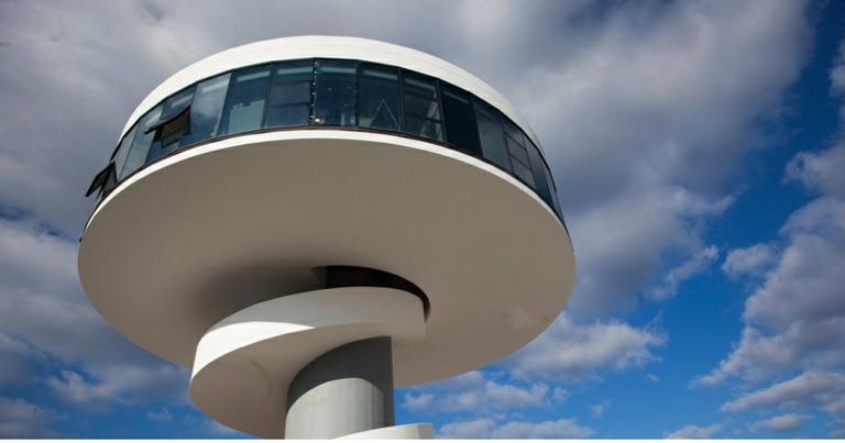 Centro Niemeyer, na Espanha