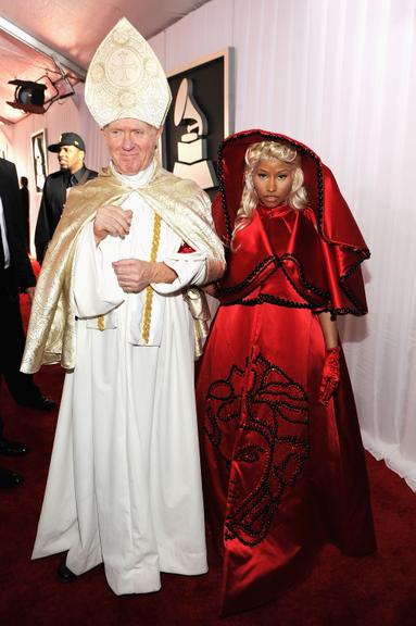 Nicki Minaj causou polêmica no red carpet do Grammy 2012