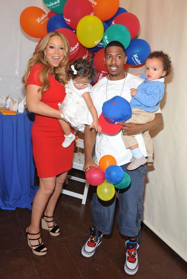 Mariah Carey e Nick Cannon mostram os gêmeos Monroe Cannon e Moroccan Scott Cannon no Dia da Família 