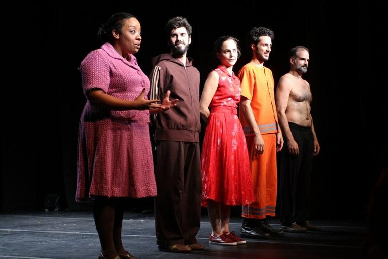 Grupo Espanca! apresenta o espetáculo 'Por Elise' no Rio de Janeiro