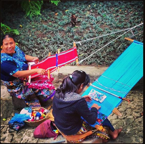 As fotos de Grazi Massafera na Guatemala