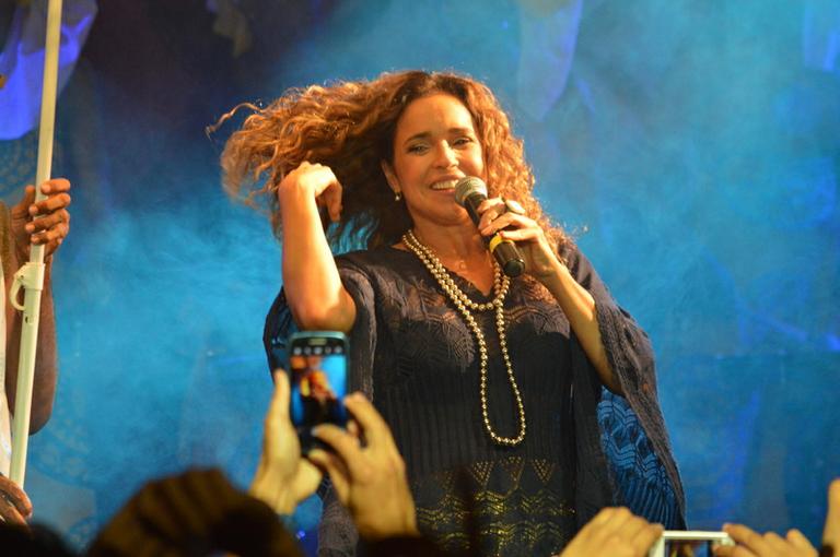 Daniela Mercury agita ensaio do Cortejo Afro em Salvador
