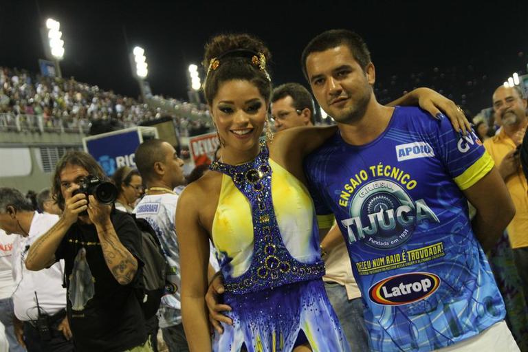 Juliana Alves com o namorado, Guilherme Duarte