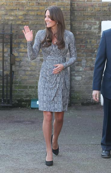 Kate Middleton vai a compromisso oficial aos 4 meses e meio de gestação