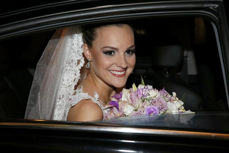 Ex-paquita Thalita Ribeiro se casa com Patrick de Oliveira