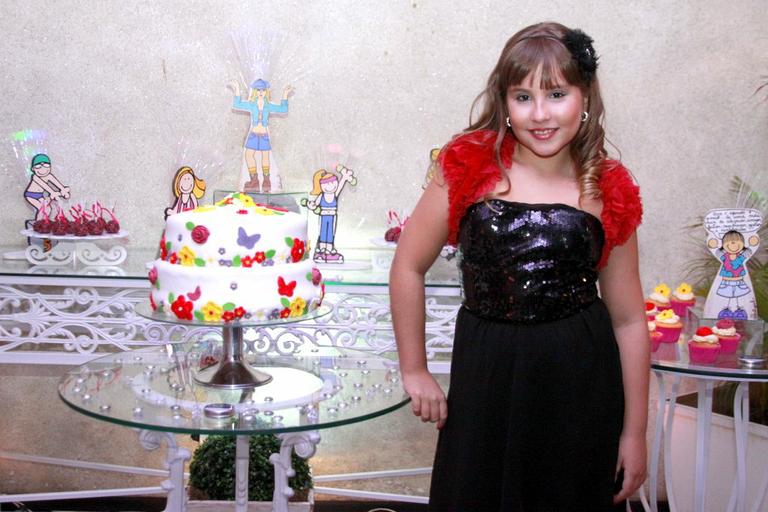 Mila Freitas comemora seu aniversário de 11 anos