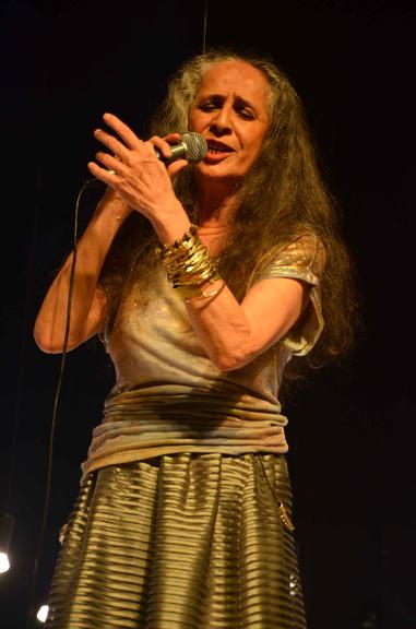 Maria Bethânia se apresenta em São Paulo