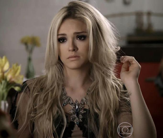 15 colares e correntes de Megan, papel de Isabelle Drummond em Geração Brasil