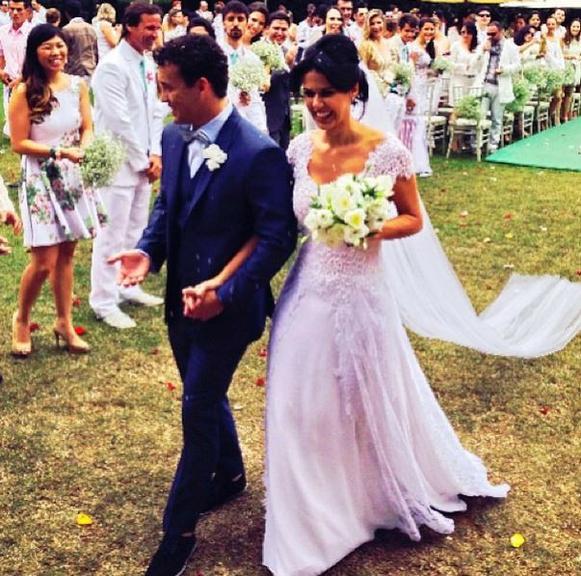 Rodrigo Andrade se casa com a namorada Joyce Alvares