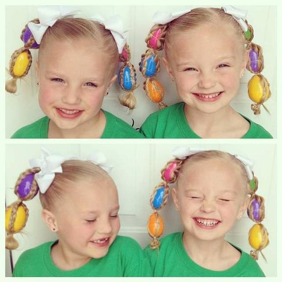Mãe faz lindas tranças em gêmeas de 6 anos e vira sucesso na internet