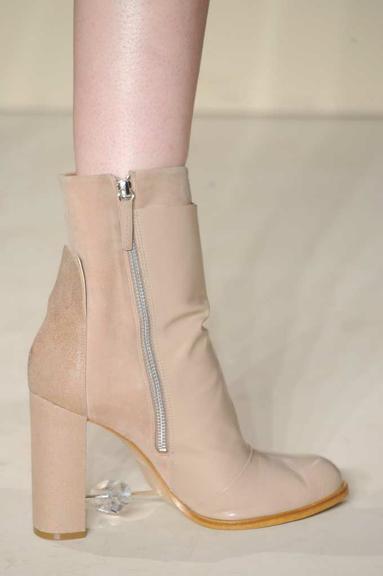 Sapatos Fashion Week 03-11
