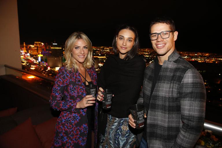 José Loreto, Débora Nascimento e Giovanna Ewbank brilham em Las Vegas