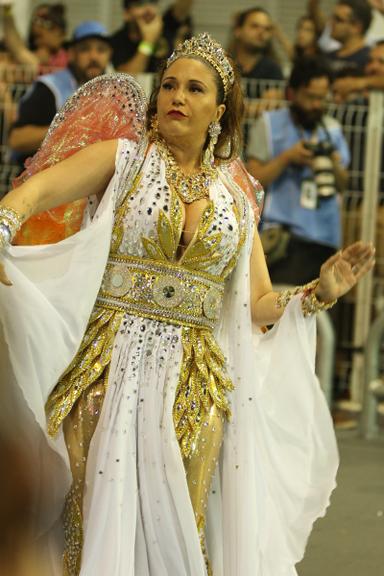 Maria Rita desfila na Vai-Vai