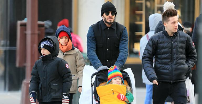 David Beckham passeia com os filhos em Nova York