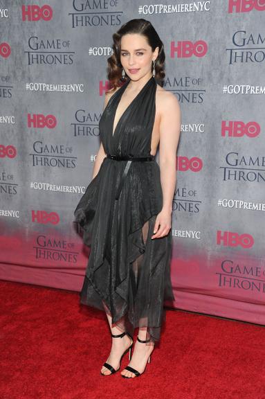 Veja 35 looks de Emilia Clarke, de Game Of Thrones