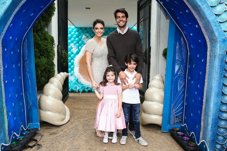 Kaká e Carol Celico comemoram o aniversário da filha