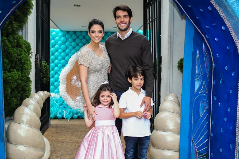 Kaká e Carol Celico comemoram o aniversário da filha