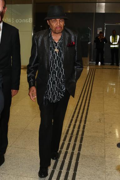 Joe Jackson, pai de Michael Jackson, chega ao Brasil para comemorar aniversário