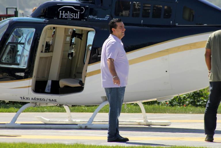 Buddy Valastro passeia de helicóptero no Rio