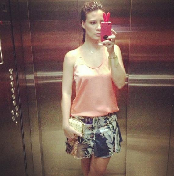 Inspire-se em 30 looks da atriz Camila Rodrigues