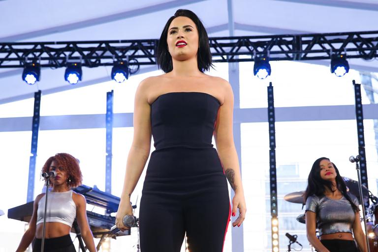 Demi Lovato faz show fechado em São Paulo