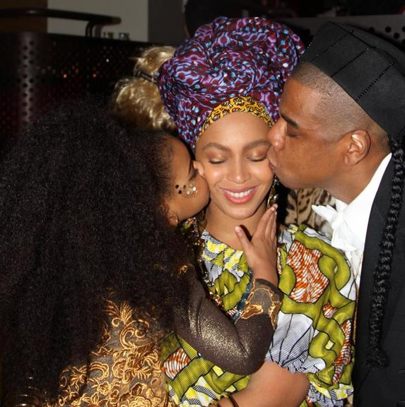Beyoncé mostra fantasias da filha, Bue Ivy, no Halloween