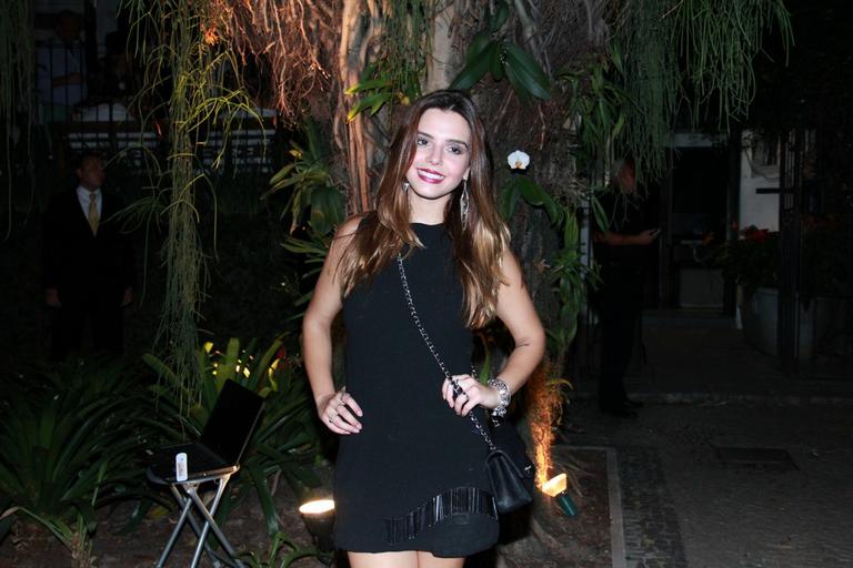 Giovanna Lancellotti na festa de Piny Montoro no Rio