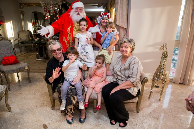 Adriane Galisteu adianta o Natal na casa dos sogros