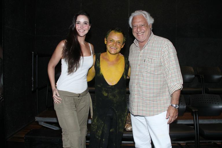 Famosos prestigiam peça de Matheus Nachtergaele no Rio de Janeiro