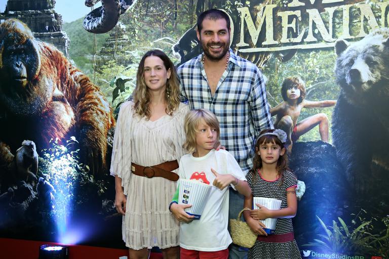 Thiago Lacerda confere novo filme em família