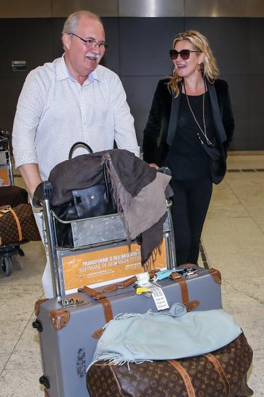 Kate Moss e Ricardo Tisci desembarcam em São Paulo