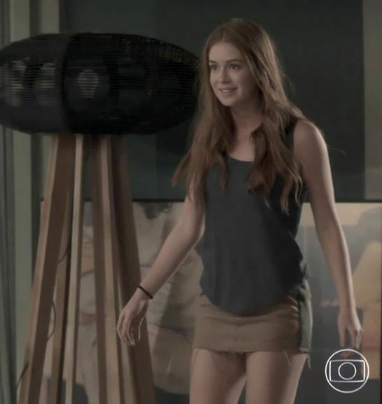 Eliza( Marina Ruy Barbosa)