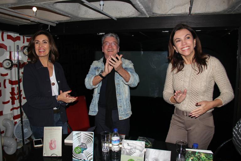 Fátima Bernardes, Edney Silvestre e Ana Paula Araújo no lançamento do livro 'Welcome to Copacabana & Outras Histórias'