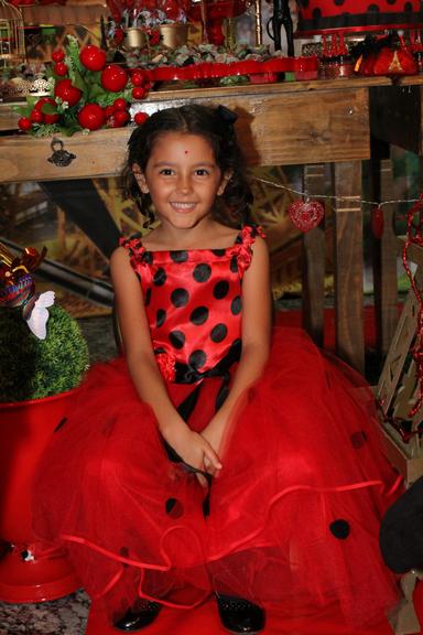 Maytê Piragibe celebra os 6 anos da filha, Violeta