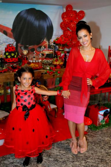 Maytê Piragibe celebra os 6 anos da filha, Violeta