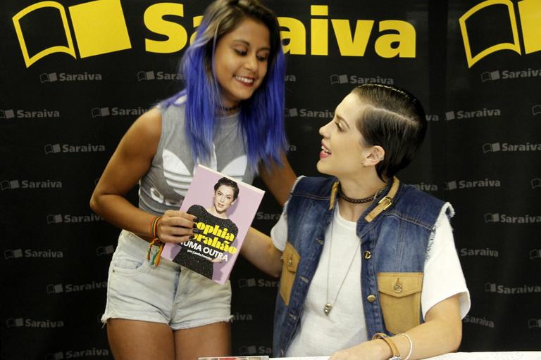 Sophia Abrahão lança a sua biografia no Rio de Janeiro