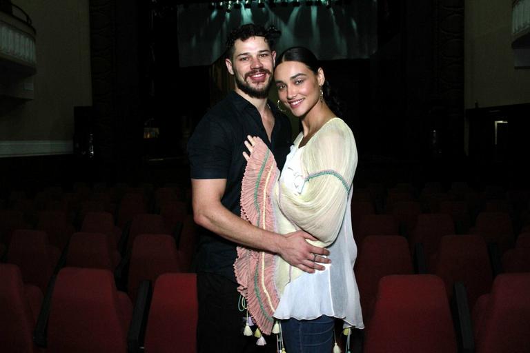 Débora Nascimento e José Loreto