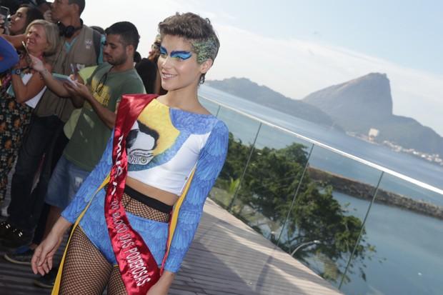 Anitta comanda Bloco das Poderosas no Rio
