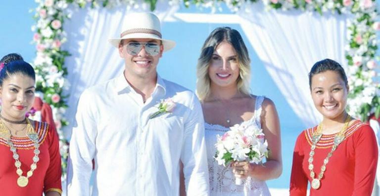 Wesley Safadão renova os votos de casamento com Thyane Dantas