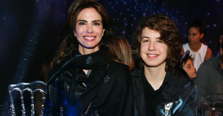 Luciana Gimenez e o filho Lucas Jagger