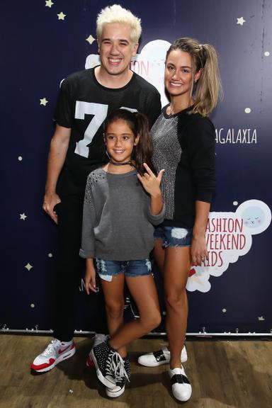 Rogério Flausino com a esposa Ludmila e a filha Nina