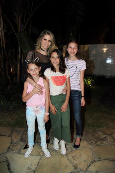Didi Wagner com as filhas, Laura, Luiza e Júlia