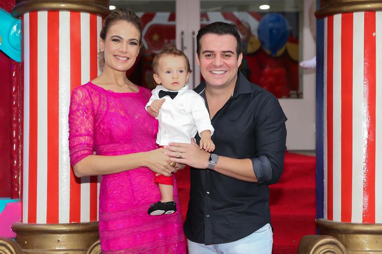 Belutti e Thaís Pacholek celebram aniversário de 1 ano do filho Luis Miguel